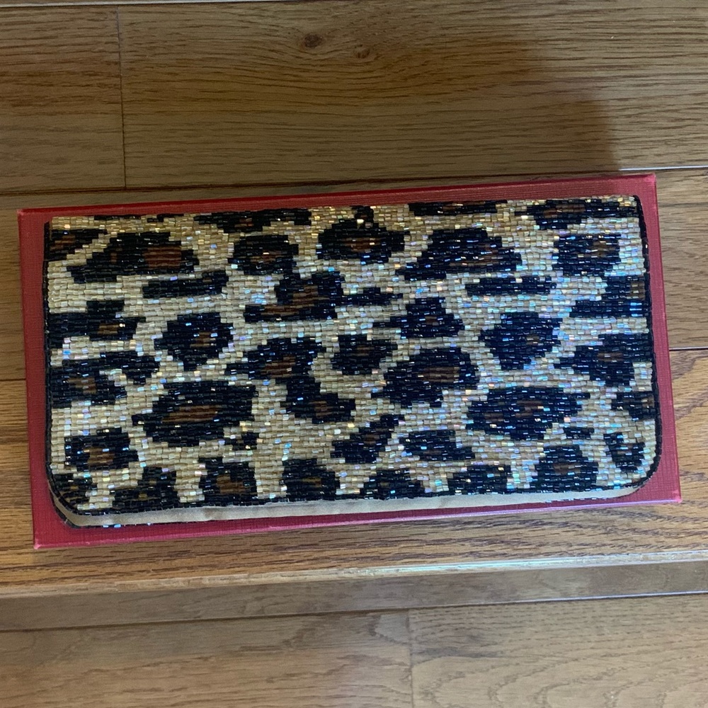 Hand bag; clutch